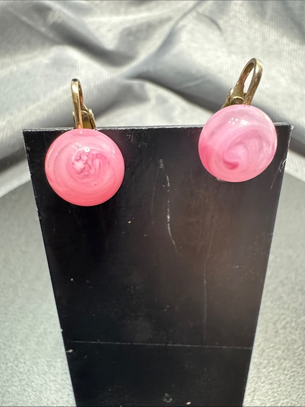 VTG Source Unknown Pink Swirl Glass Drop Earrings